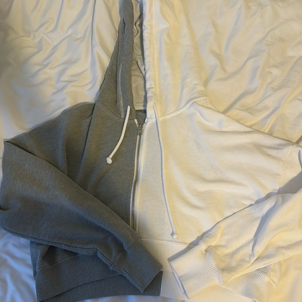 Hollister cropped zip up